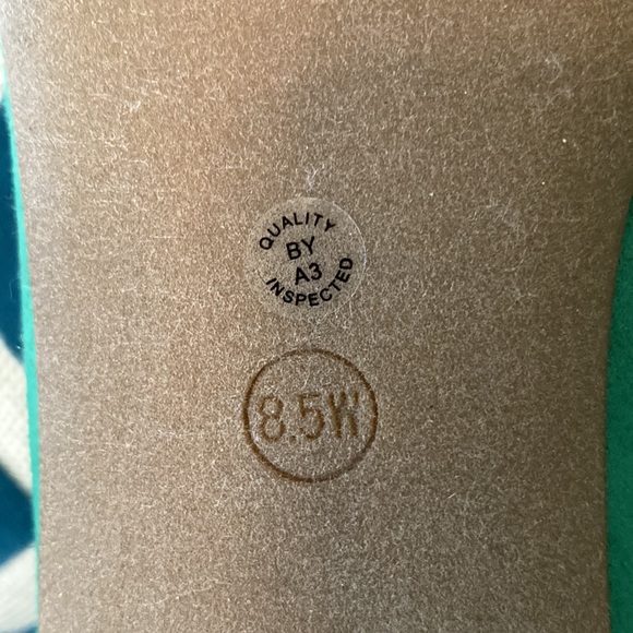 Liz Claiborne Flats - Picture 6 of 8